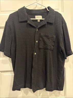 Industry Black Short-Sleeve Casual Button-Down Shirt